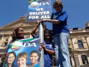 DA street pole ads DA street pole ads 300x225 Social Media in the South African Local Government Elections